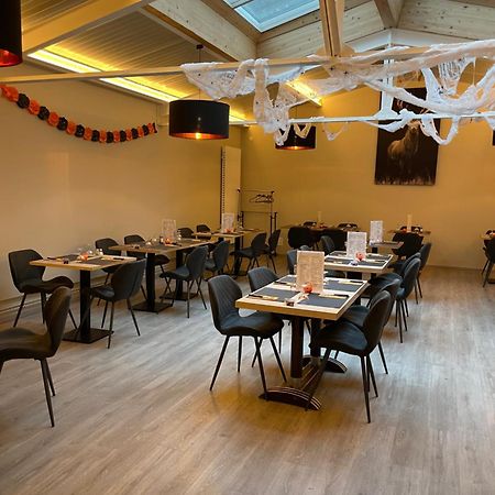 Le Grand Cerf Hotel Carignan Buitenkant foto